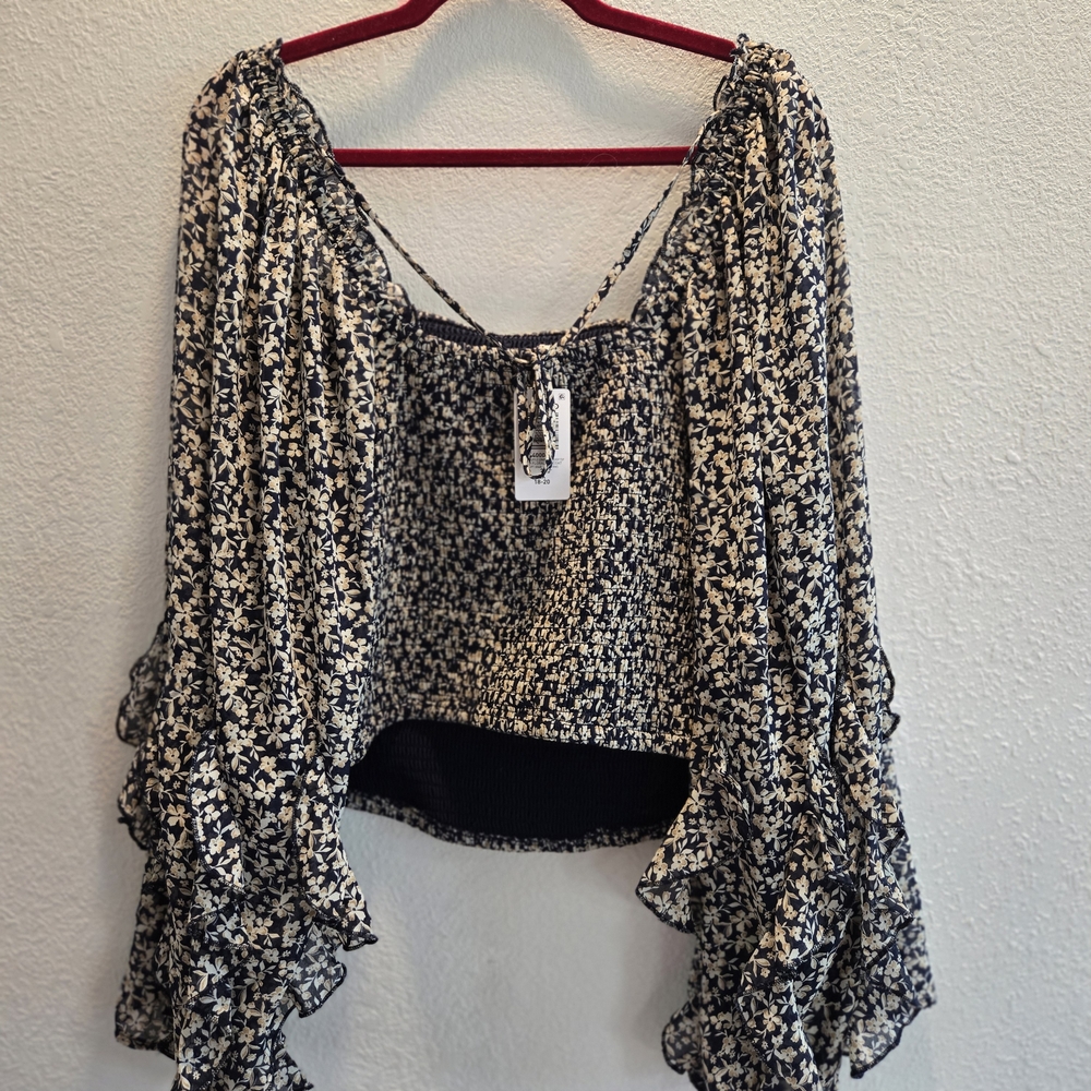 Torrid‎  and hloral Blouse - Picture 3 of 9